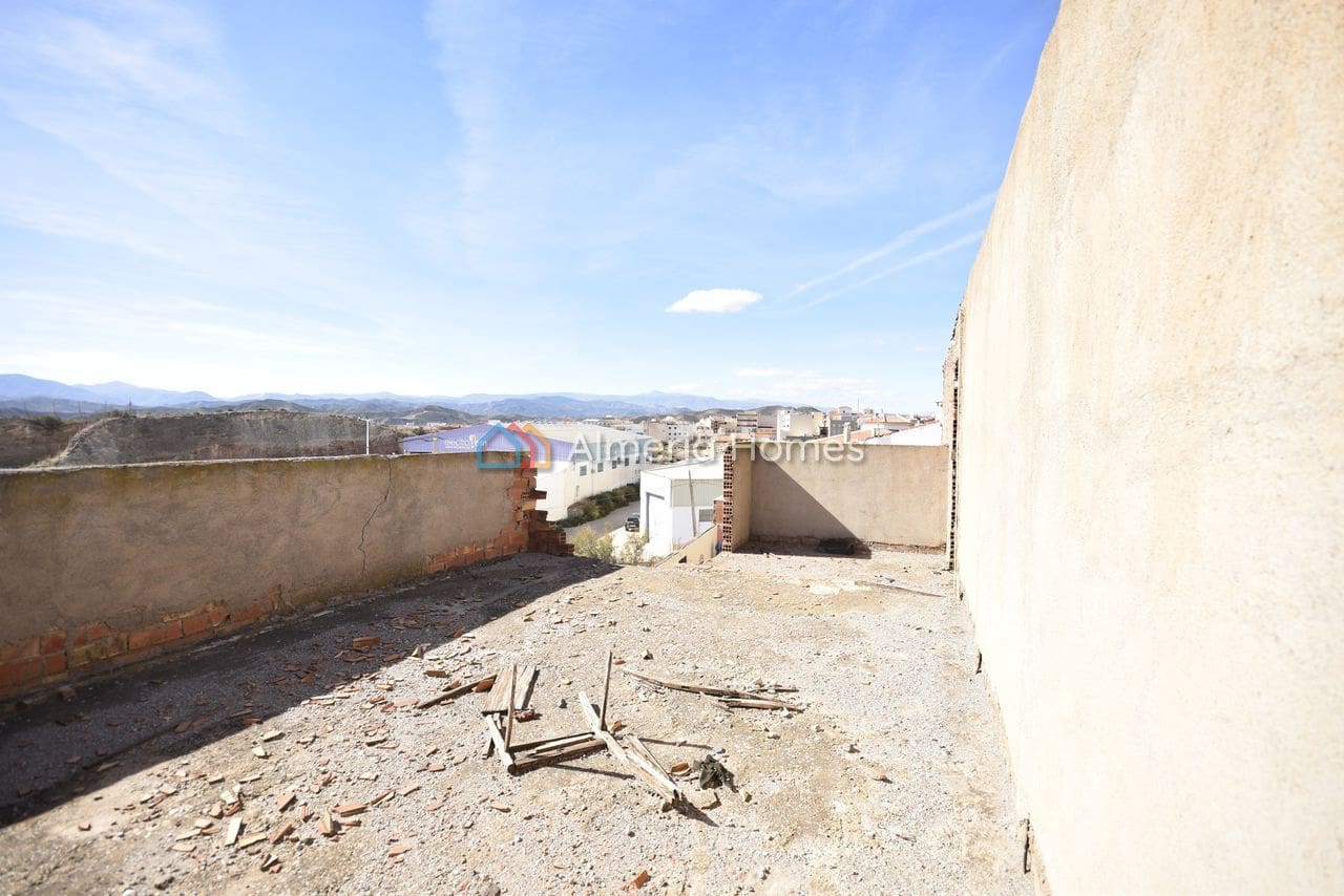 4 soveværelse Villa til salg i Albox - € 99.000 (Ref: 9343571)