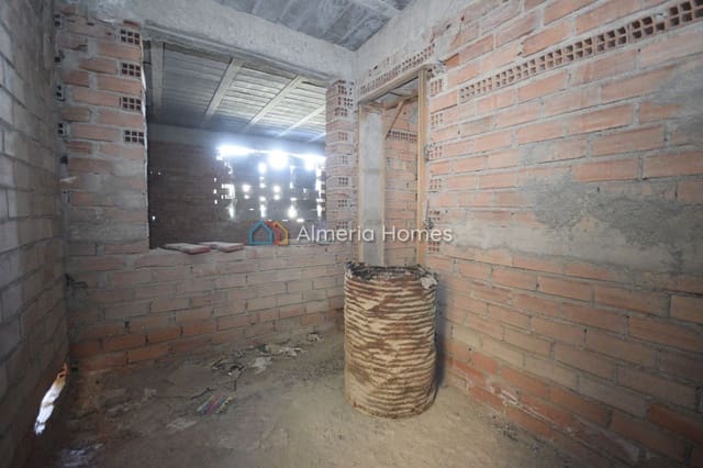 4 soveværelse Villa til salg i Albox - € 99.000 (Ref: 9343571)