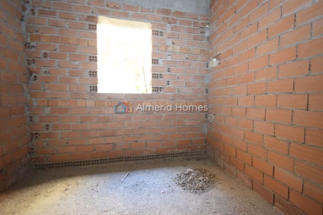 4 soveværelse Villa til salg i Albox - € 99.000 (Ref: 9343571)