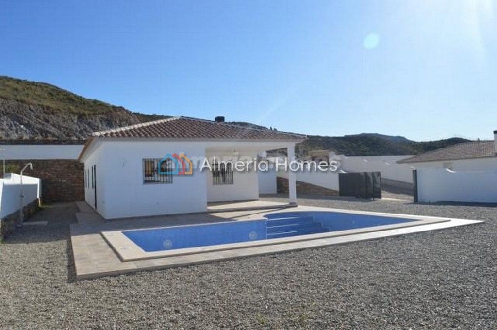 3 soveværelse Villa til salg i Arboleas med swimmingpool - € 274.995 (Ref: 9371151)