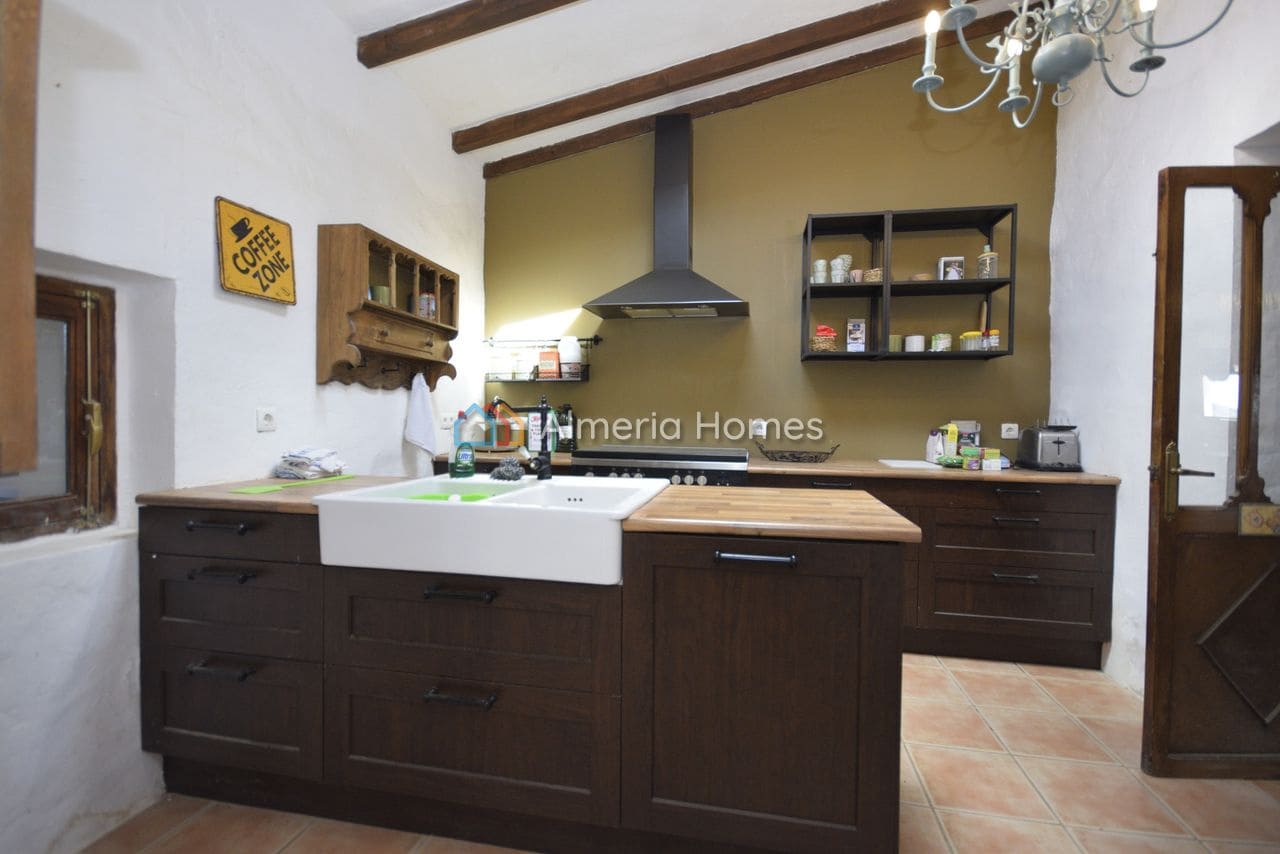 7 bedroom Finca/Country House for sale in Albox with pool - € 325,000 (Ref: 9372237)