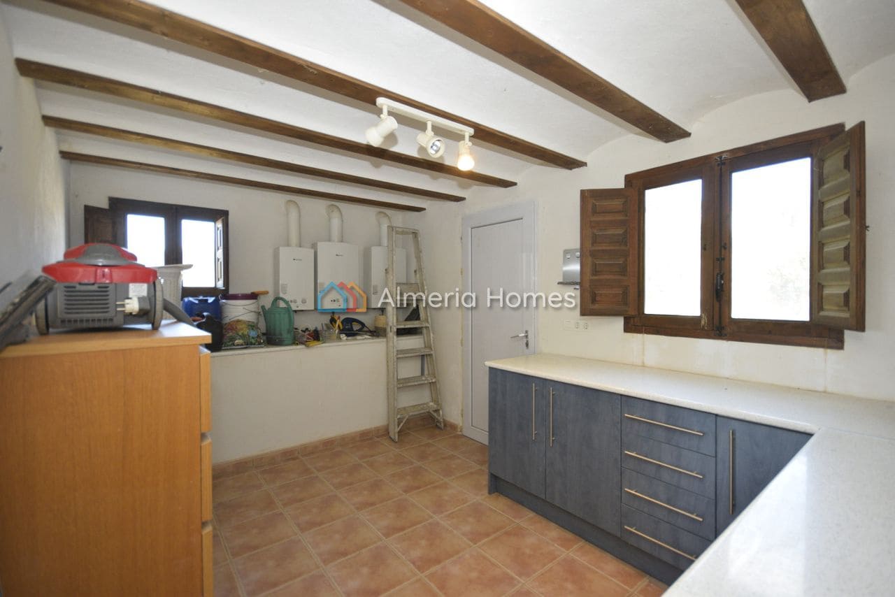 7 bedroom Finca/Country House for sale in Albox with pool - € 325,000 (Ref: 9372237)