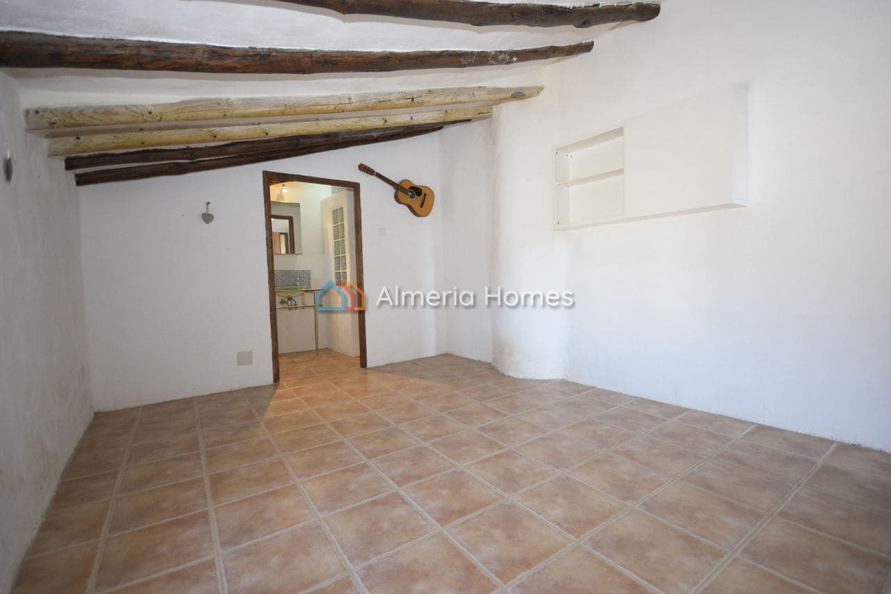 7 bedroom Finca/Country House for sale in Albox with pool - € 325,000 (Ref: 9372237)