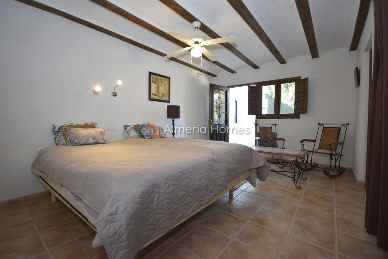 7 bedroom Finca/Country House for sale in Albox with pool - € 325,000 (Ref: 9372237)