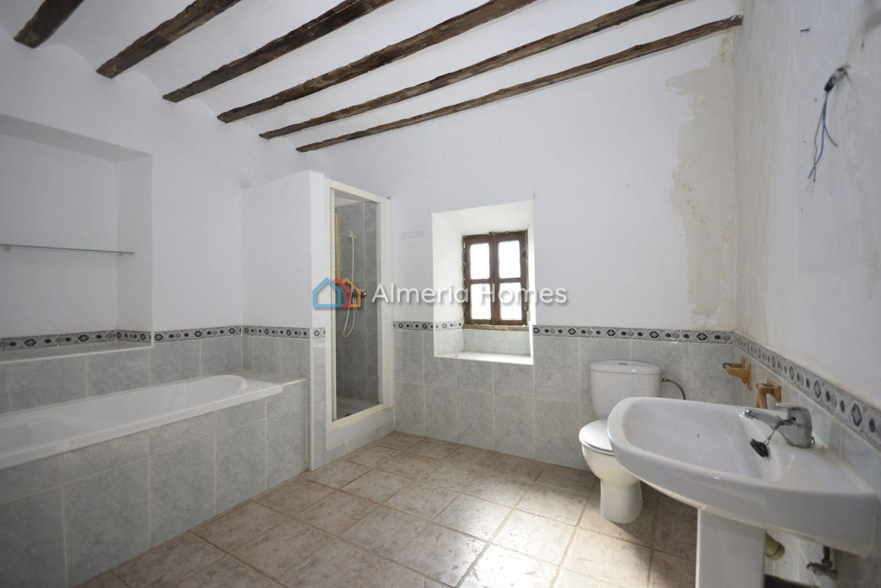 7 bedroom Finca/Country House for sale in Albox with pool - € 325,000 (Ref: 9372237)