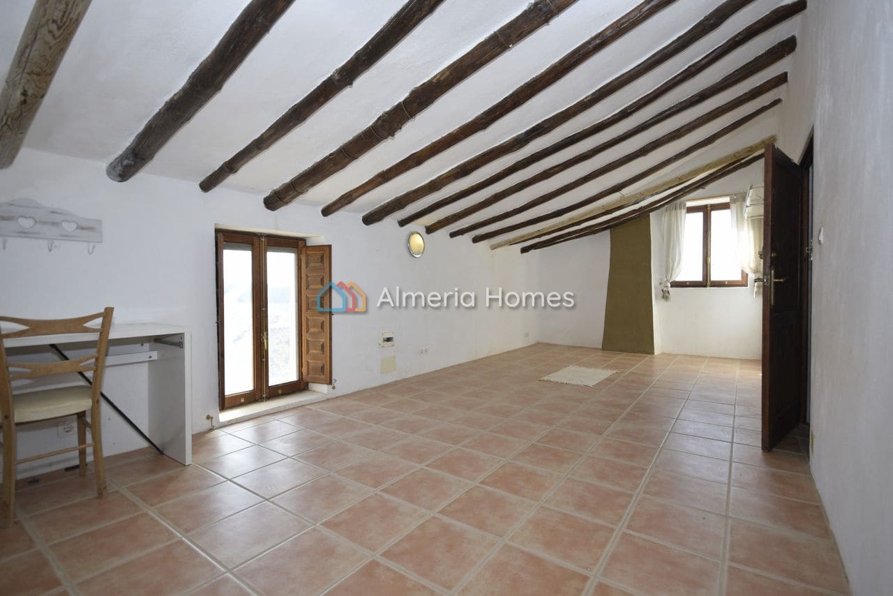 7 bedroom Finca/Country House for sale in Albox with pool - € 325,000 (Ref: 9372237)