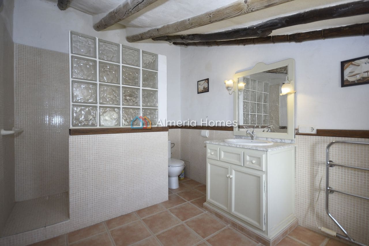 7 bedroom Finca/Country House for sale in Albox with pool - € 325,000 (Ref: 9372237)