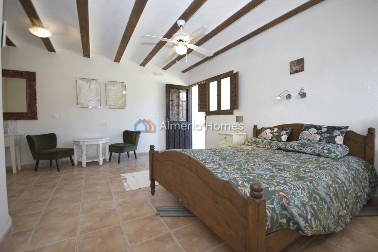 7 bedroom Finca/Country House for sale in Albox with pool - € 325,000 (Ref: 9372237)