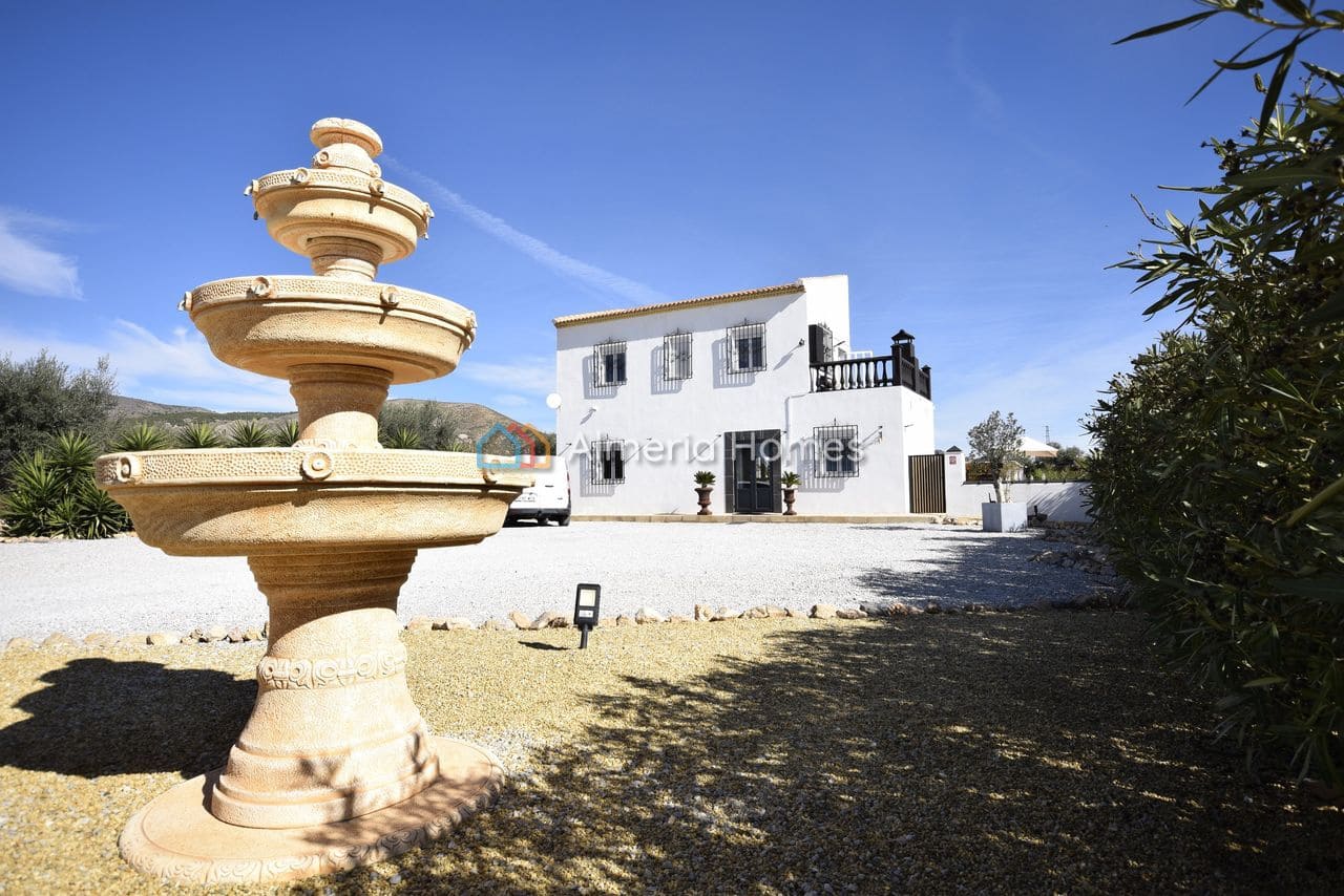 5 soveværelse Villa til salg i Oria med swimmingpool - € 385.000 (Ref: 9380055)