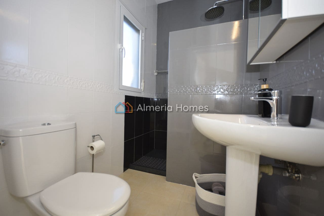 5 soveværelse Villa til salg i Oria med swimmingpool - € 385.000 (Ref: 9380055)