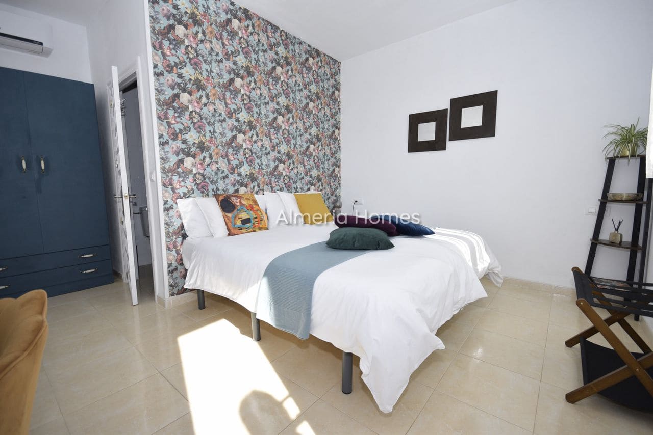 5 soveværelse Villa til salg i Oria med swimmingpool - € 385.000 (Ref: 9380055)