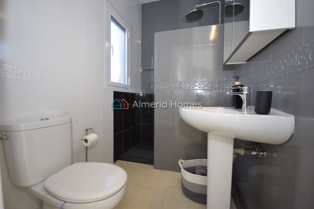 5 soveværelse Villa til salg i Oria med swimmingpool - € 385.000 (Ref: 9380055)