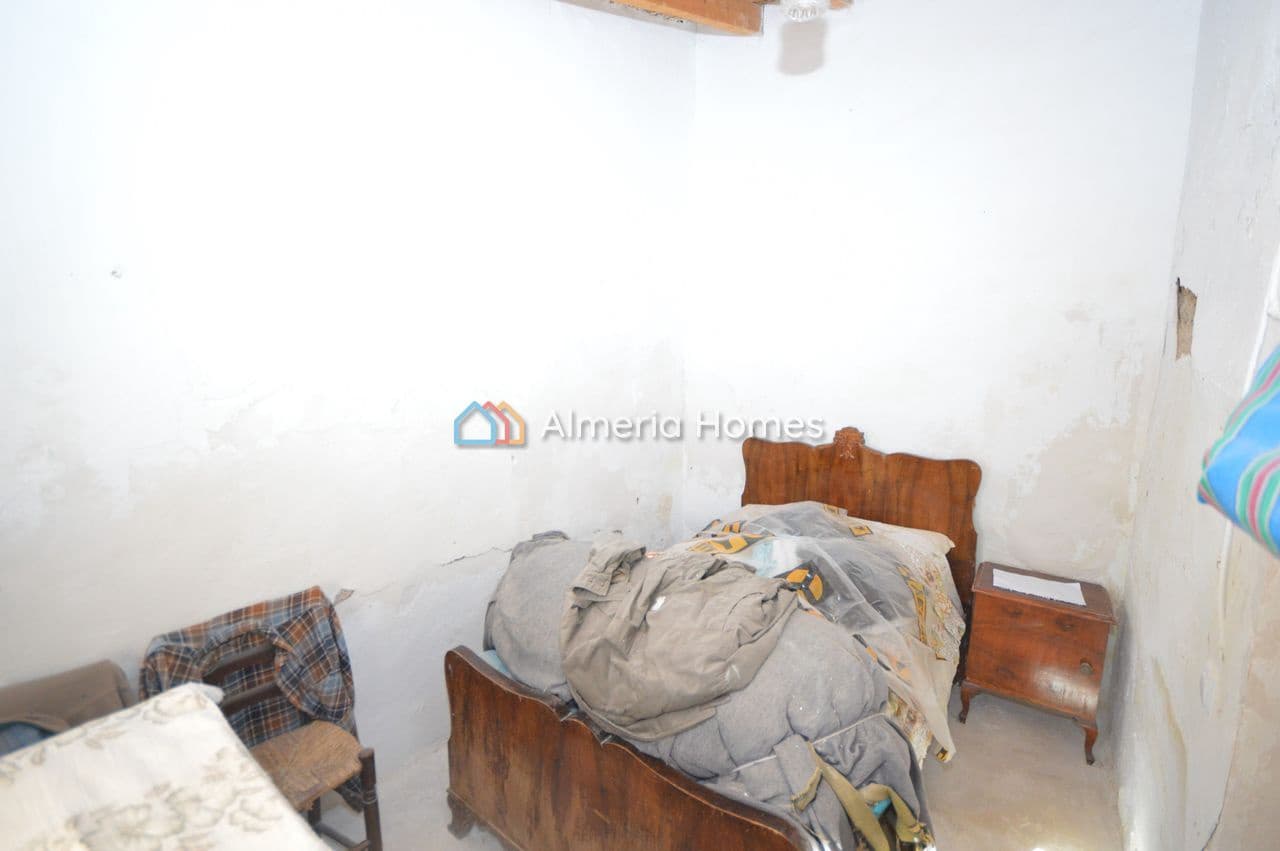 3 bedroom Finca/Country House for sale in Lubrin with garage - € 70,000 (Ref: 9386635)