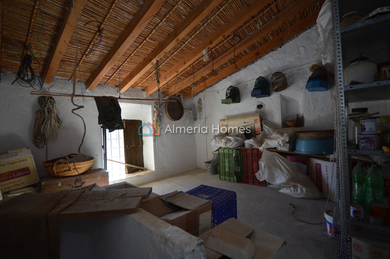3 bedroom Finca/Country House for sale in Lubrin with garage - € 70,000 (Ref: 9386635)