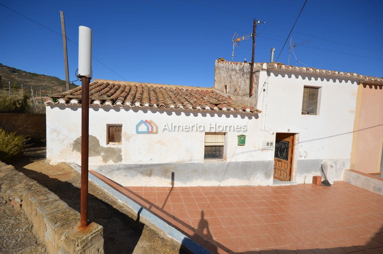 3 bedroom Finca/Country House for sale in Lubrin with garage - € 70,000 (Ref: 9386635)