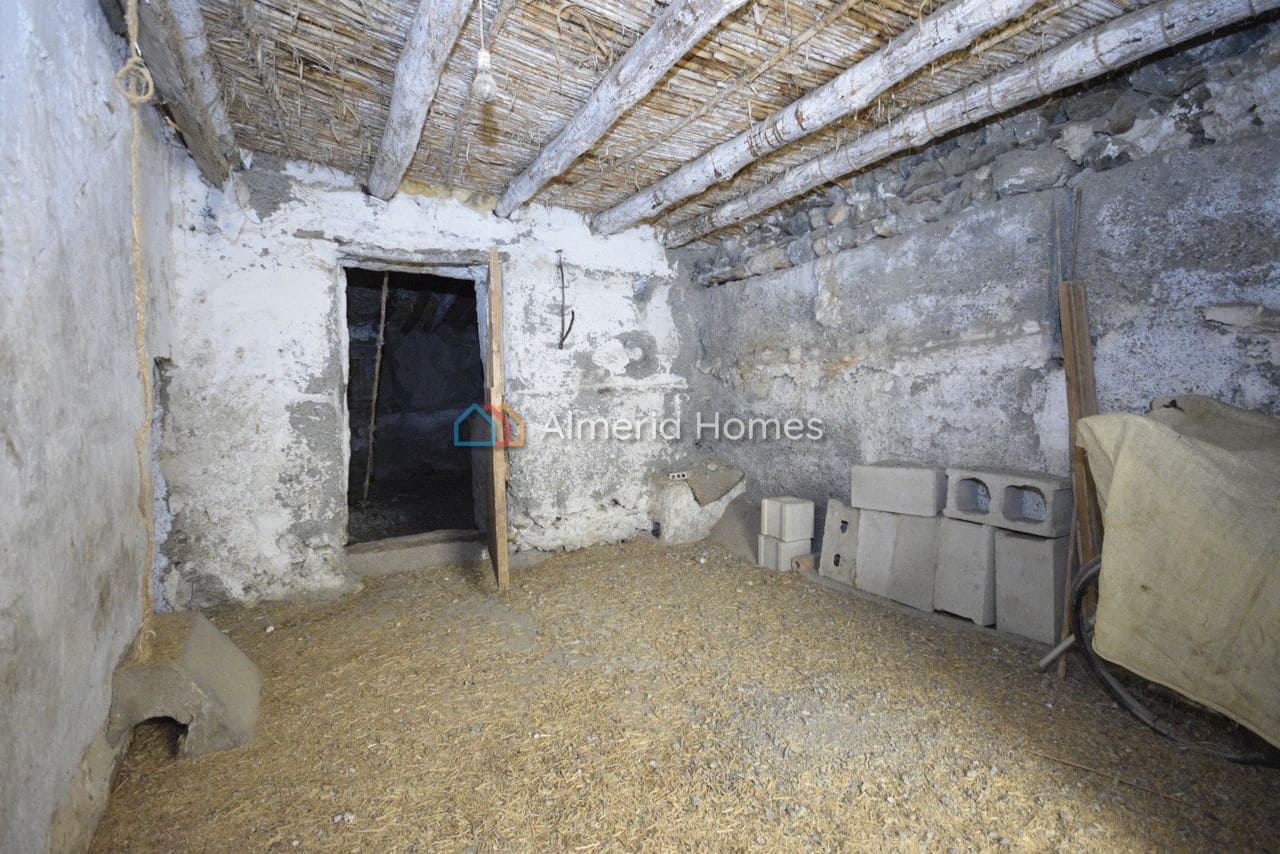 4 soveværelse Finca/Landehus til salg i Oria - € 73.000 (Ref: 9386636)