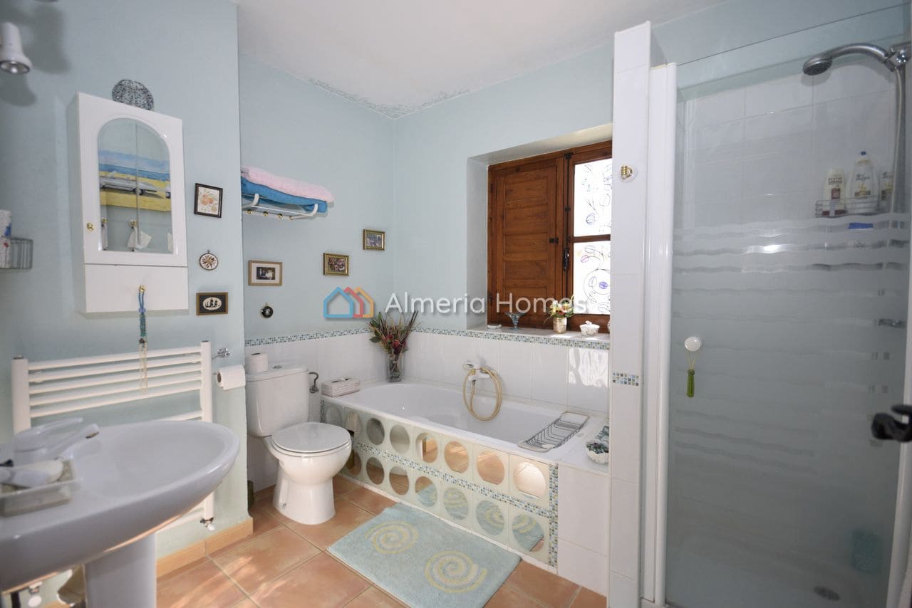 3 bedroom Finca/Country House for sale in Albox with pool - € 325,000 (Ref: 9402504)