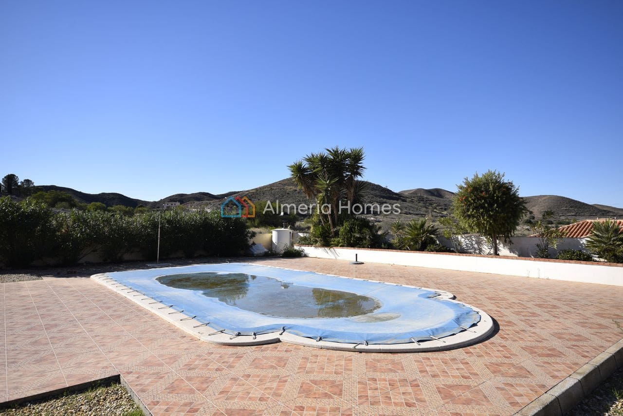 3 sovrum Villa till salu i Arboleas med pool - 274 995 € (Ref: 9426487)