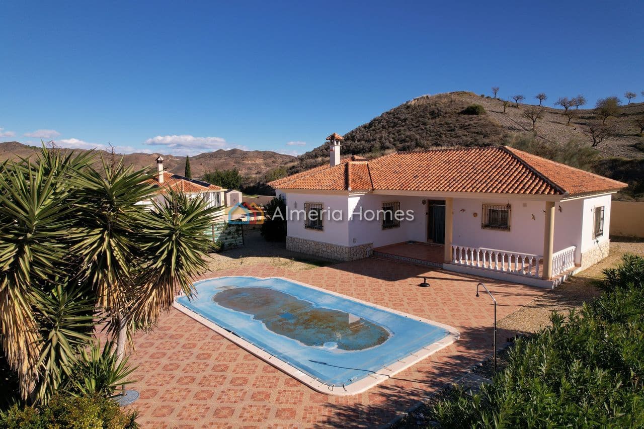 3 sovrum Villa till salu i Arboleas med pool - 274 995 € (Ref: 9426487)