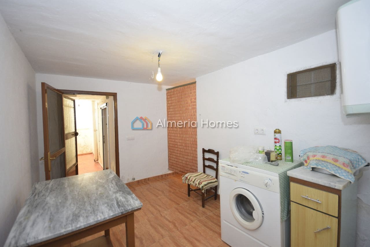 4 soveværelse Byhus til salg i Albanchez med swimmingpool - € 55.000 (Ref: 9449720)