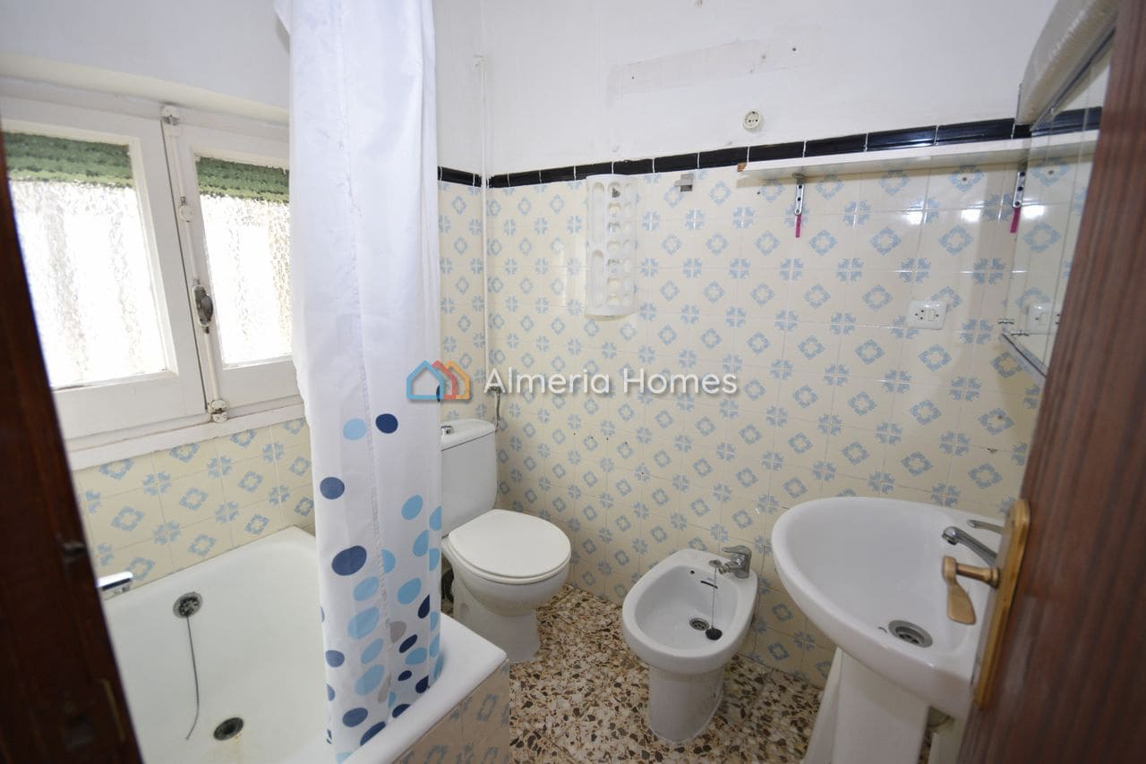 4 soveværelse Byhus til salg i Albanchez med swimmingpool - € 55.000 (Ref: 9449720)