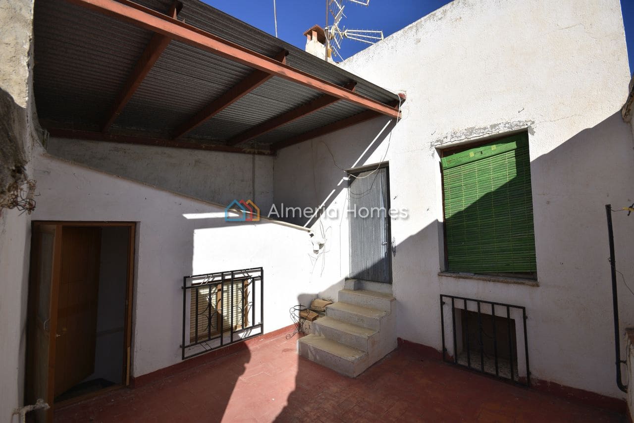 4 soveværelse Byhus til salg i Albanchez med swimmingpool - € 55.000 (Ref: 9449720)