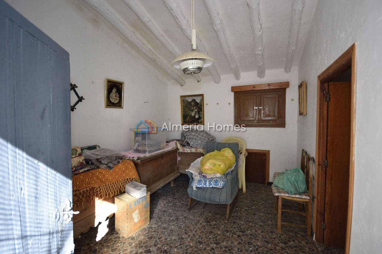 4 soveværelse Byhus til salg i Albanchez med swimmingpool - € 55.000 (Ref: 9449720)