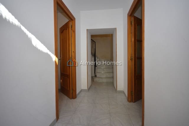 4 bedroom Townhouse for sale in Albanchez - € 65,000 (Ref: 9462625)