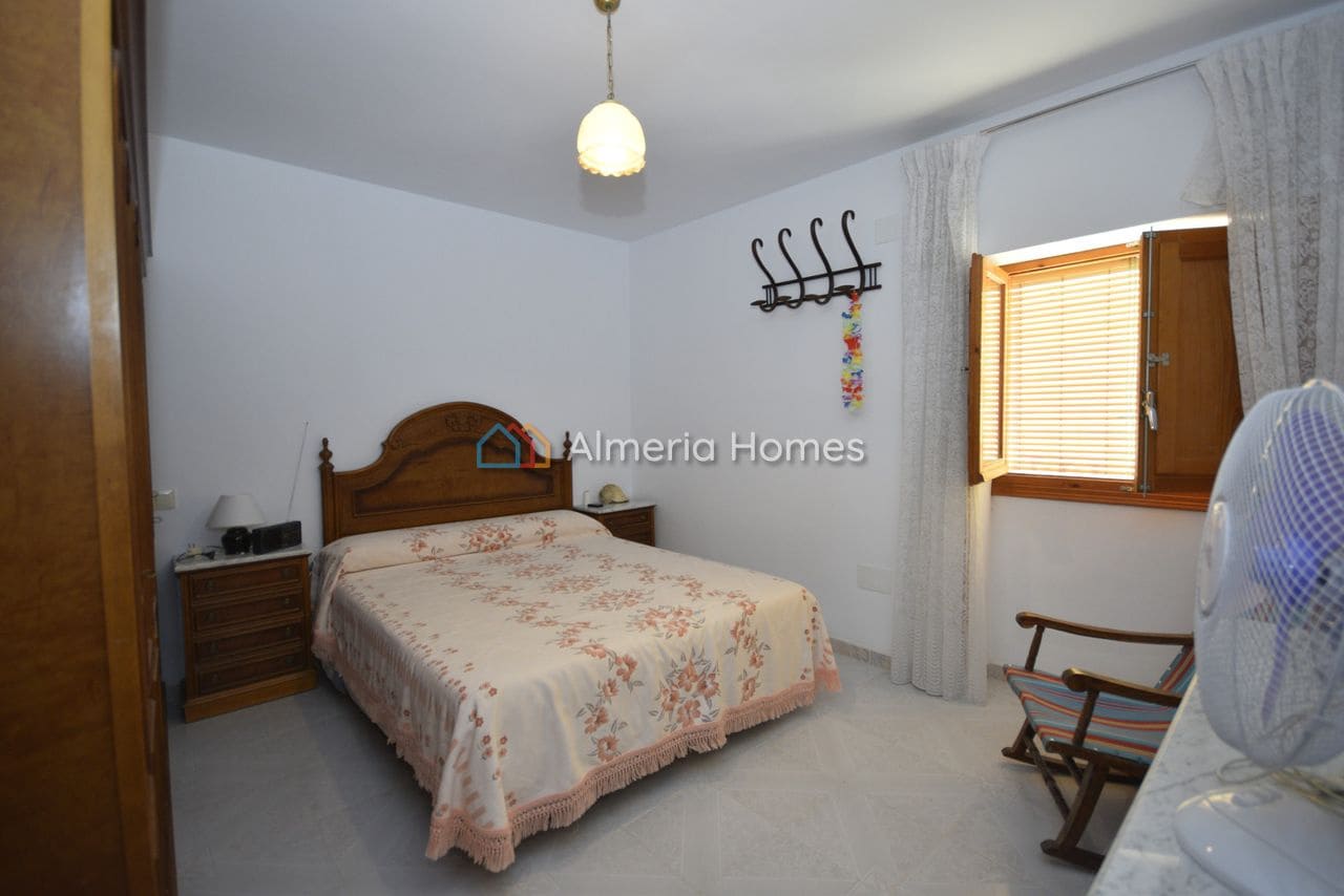 4 bedroom Townhouse for sale in Albanchez - € 65,000 (Ref: 9462625)