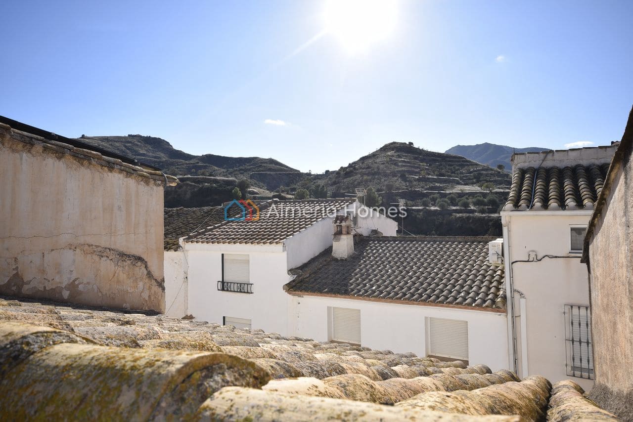 4 bedroom Townhouse for sale in Albanchez - € 65,000 (Ref: 9462625)