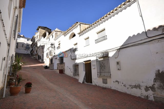 4 bedroom Townhouse for sale in Albanchez - € 65,000 (Ref: 9462625)