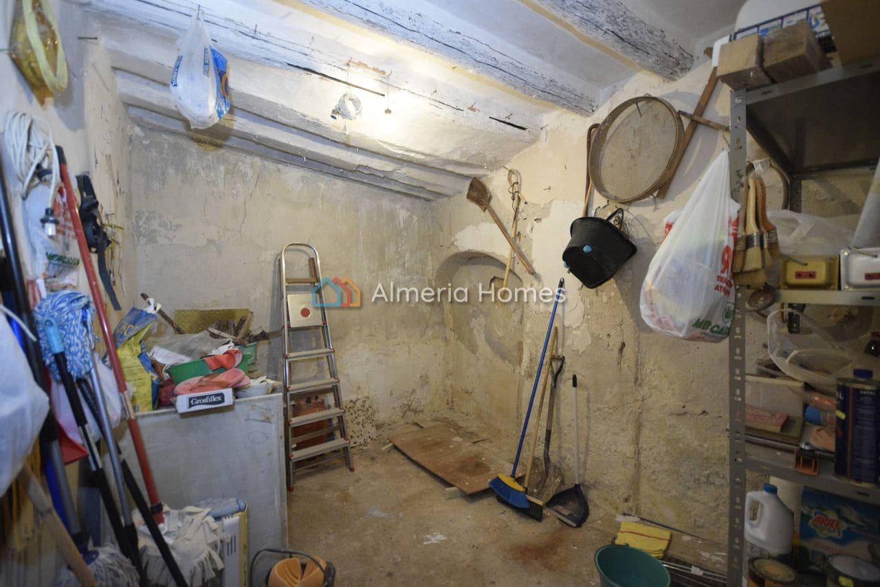 4 bedroom Townhouse for sale in Albanchez - € 65,000 (Ref: 9462625)