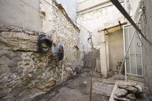 4 bedroom Townhouse for sale in Albanchez - € 65,000 (Ref: 9462625)