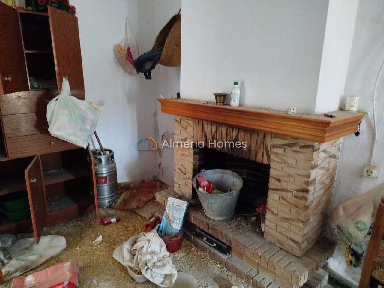 4 bedroom Townhouse for sale in Lucar - € 45,000 (Ref: 9471562)