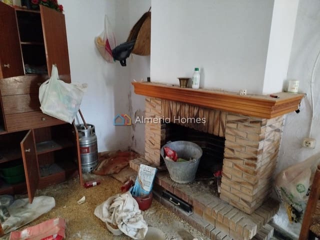 4 bedroom Townhouse for sale in Lúcar - € 45,000 (Ref: 9471562)