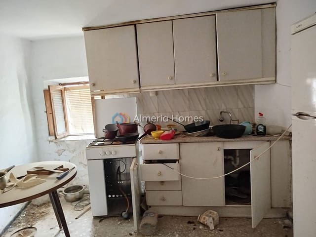 4 bedroom Townhouse for sale in Lúcar - € 45,000 (Ref: 9471562)