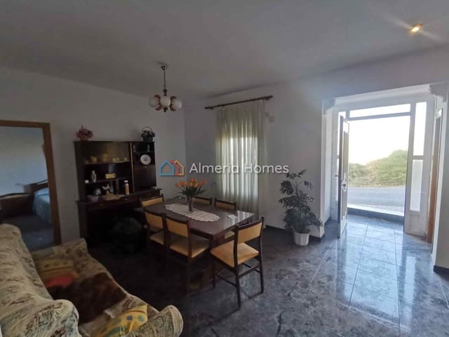 6 makuuhuone Luolatalo myytävänä paikassa Caniles - 62 500 € (Ref: 9471563)