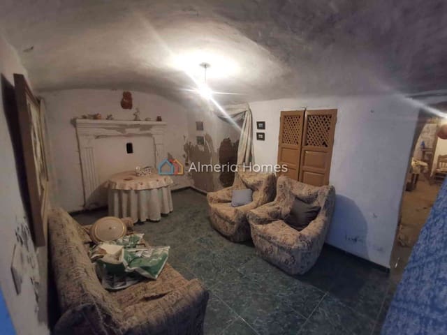 6 makuuhuone Luolatalo myytävänä paikassa Caniles - 62 500 € (Ref: 9471563)