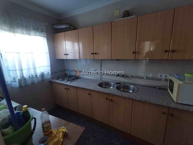 6 makuuhuone Luolatalo myytävänä paikassa Caniles - 62 500 € (Ref: 9471563)