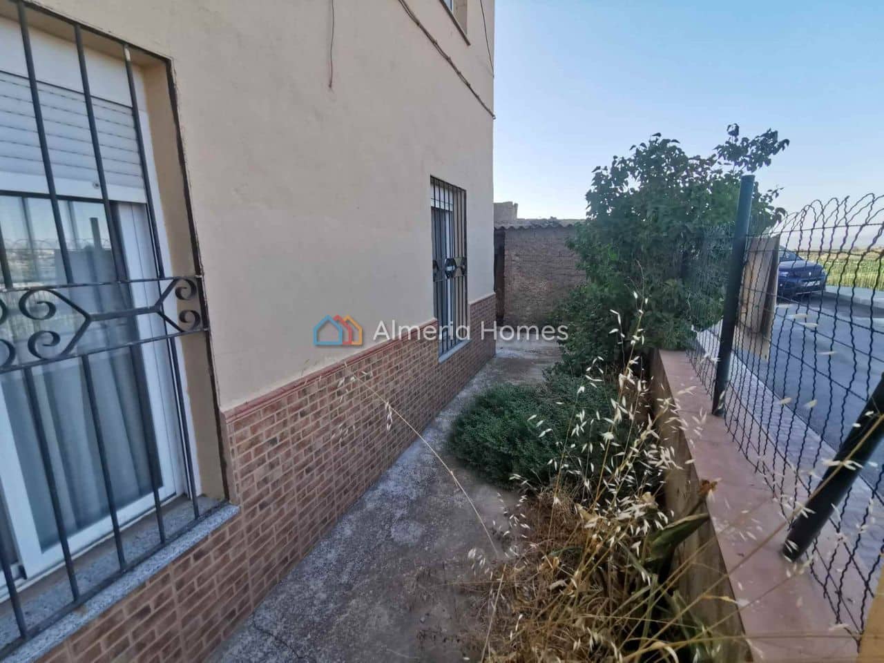 6 soveværelse Hulehus til salg i Caniles - € 62.500 (Ref: 9471563)