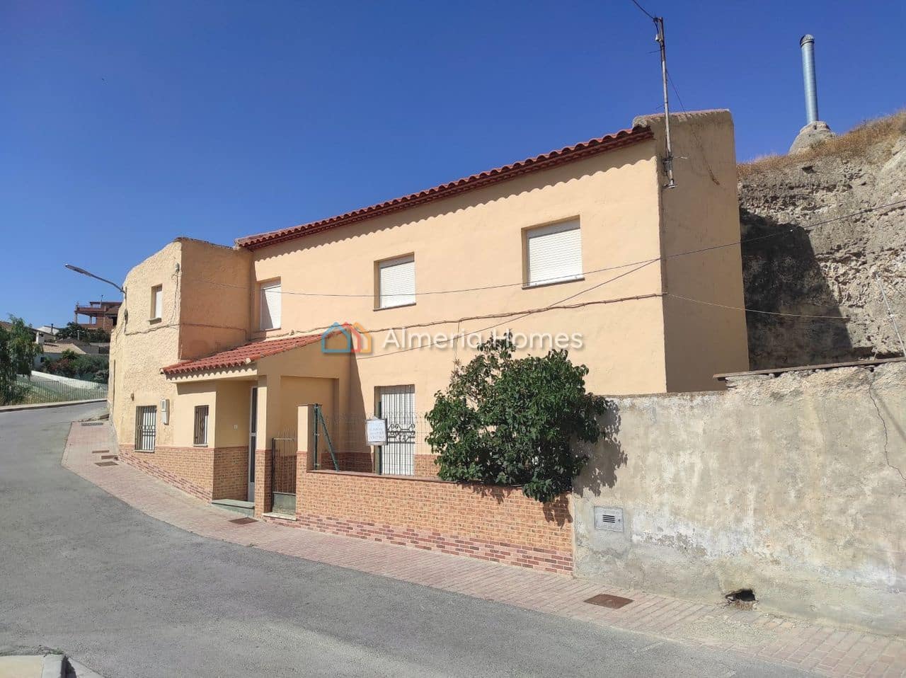 6 soveværelse Hulehus til salg i Caniles - € 62.500 (Ref: 9471563)