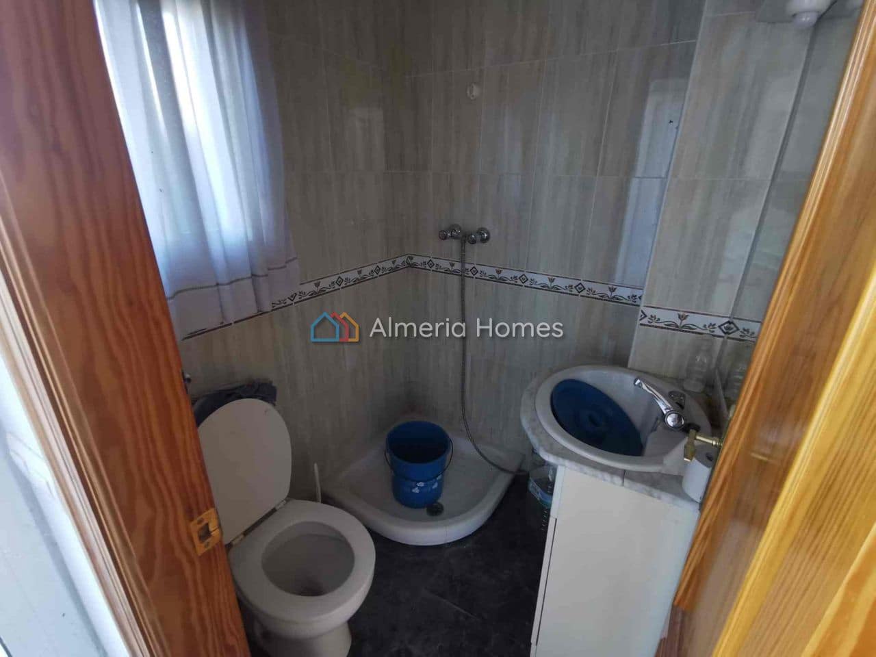 6 soveværelse Hulehus til salg i Caniles - € 62.500 (Ref: 9471563)