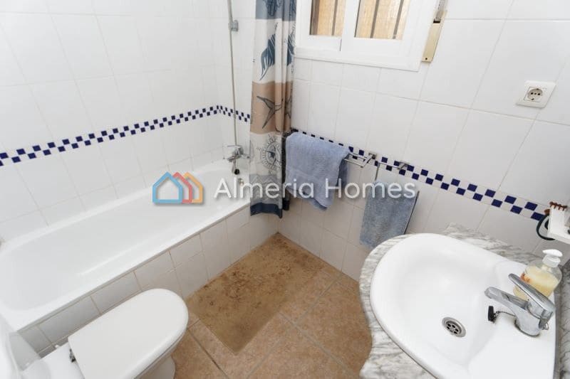 4 bedroom Villa for sale in Vera with pool - € 399,000 (Ref: 9471564)