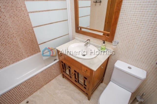 2 makuuhuone Huoneisto myytävänä paikassa El Playazo, Vera mukana uima-altaan - 150 000 € (Ref: 9471565)