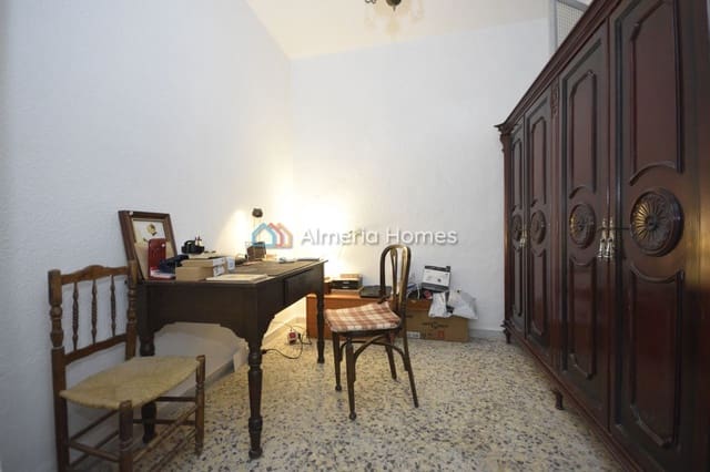 5 quarto Casa em Banda para venda em Urrácal - 72 500 € (Ref: 9517854)