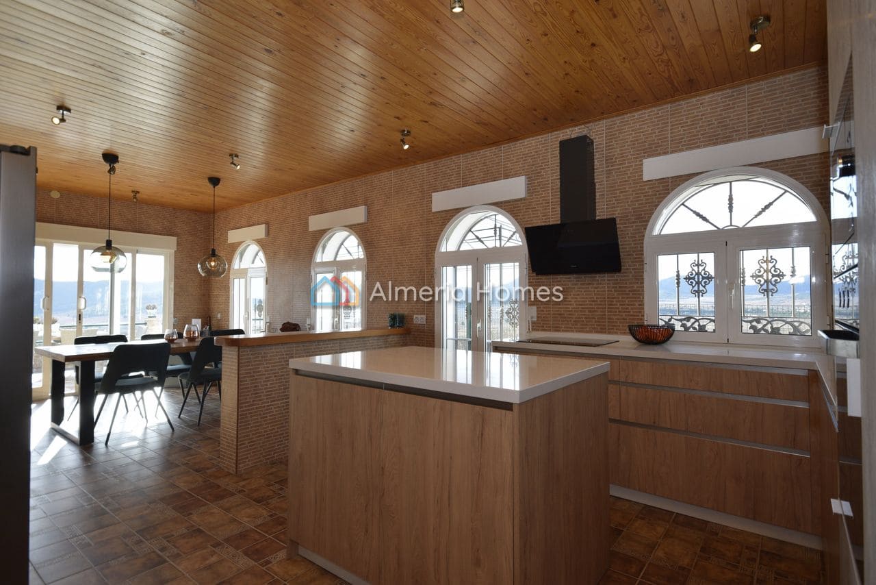 4 bedroom Villa for sale in Oria with pool - € 384,995 (Ref: 9523279)