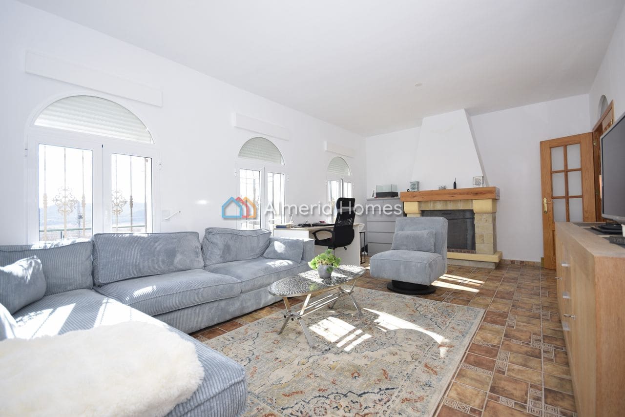 4 bedroom Villa for sale in Oria with pool - € 384,995 (Ref: 9523279)