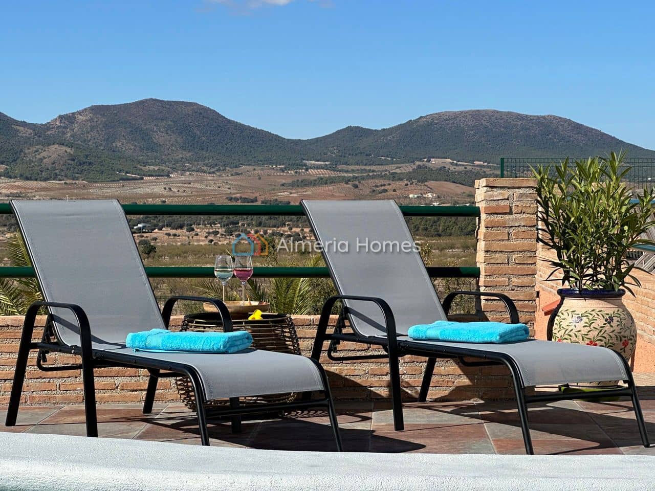 4 bedroom Villa for sale in Oria with pool - € 384,995 (Ref: 9523279)