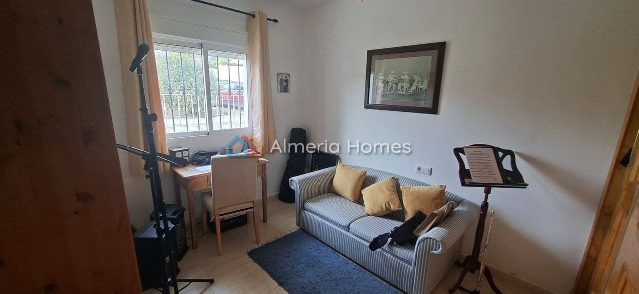 3 bedroom Villa for sale in Arboleas with pool - € 230,000 (Ref: 9532412)