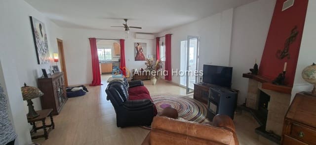 3 quarto Moradia para venda em Arboleas com piscina - 230 000 € (Ref: 9532412)